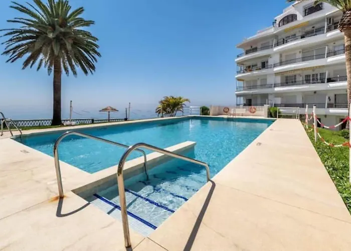 Central 2 Bedroom With Sea Views, Acapulco Playa, Nerja